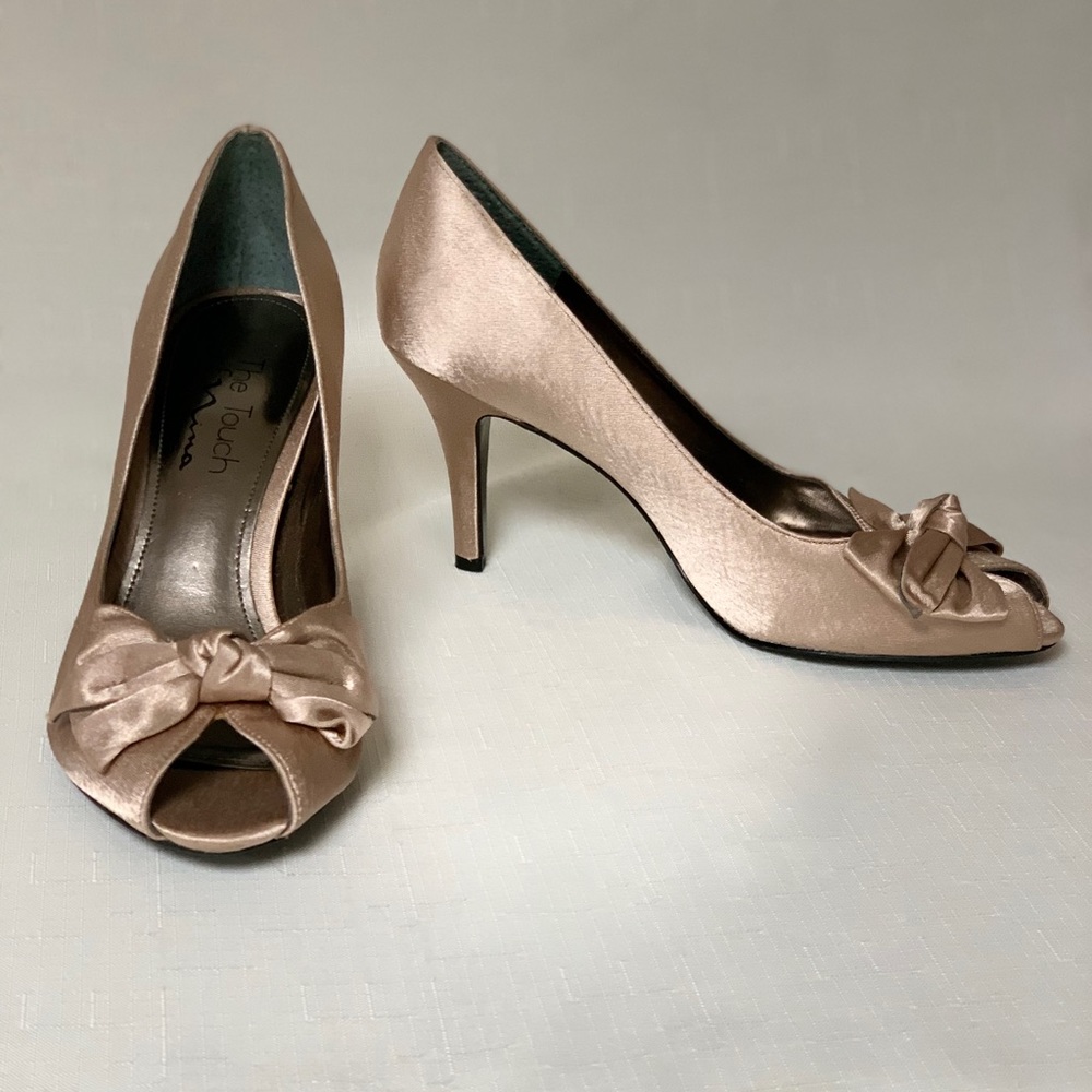 NINA Peep Toe Heel Pump With Bow Satin Pink Blush Women 6.5 Party Event Formal